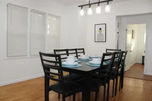 Image of Modern 4 Bedroom Home in Wilmington