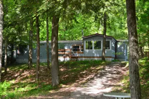 Image of Waterfront Cabin! Menominee River \/ Marinette County \/ Wausaukee \/ Wallace
