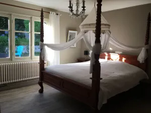 Image of B&B Large Parent Suite in pink granite villa