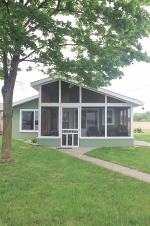 Image of Pickerel Lake Cabin on the North Shore