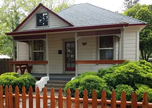 Image of Renovated Victorian with fenced yard by Downtown, CSU, Farmers Mrkt Bidwell Park