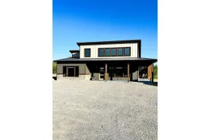 Image of Secluded Winiarski Cabin on Vineyard with Hot Tub