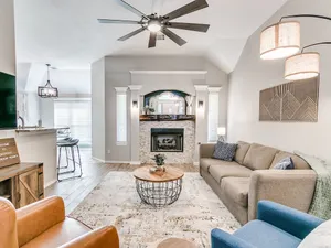 Image of Remodeled home in quiet neighborhood--kid friendly