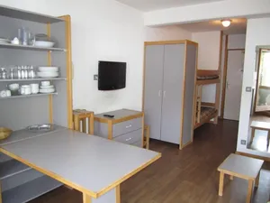 Image of 50m from resort center, 3rd floor, balcony, parking, tv, ski locker, 25m², Brides Les Bains