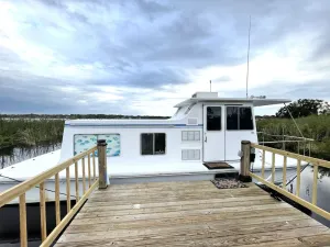 Image of Modern HouseBoat*AceLoca*4Miles*LegoLand*