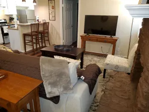 Image of Springwood Home in NW Austin, 3 BR, 2 Full BA, Parking Pet Stays for Free !