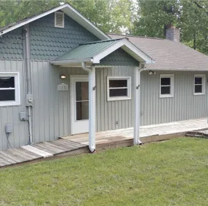Image of Lake Home on cove