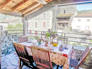 Image of Beautiful private villa for 6 guests with TV, terrace, pets allowed and parking