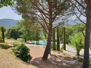 Image of Air Conditioning House with character located  in Luberon