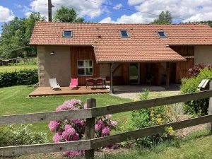 Image of Cocooning spirit\" gîte close to footpaths and cycle path