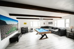 Image of SB Home w Fireplace minutes to Notre Dame. Sleeps 6