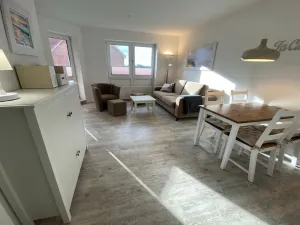 Image of Lovingly furnished vacation apartment on the North Sea with balcony and parking space - Hus Jadekieker