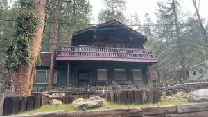 Image of Oak Creek Retreat - Cozy Cabin by the River. Fish Hike Swim Pets OK