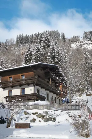 Image of Beautiful apartment for 4 people with WIFI, TV, balcony and parking