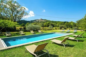 Image of Mas style house in Bonnieux, Luberon, spectacular view, calm, heated pool