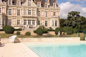 Image of Magnificent Louis XIII-style château in perfect condition