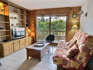 Image of Beautiful 2-room apartment with balcony, parking, and WiFi in Bourg St Maurice