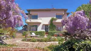 Image of Art Deco house with private park close to centre of Crest and river Drôme