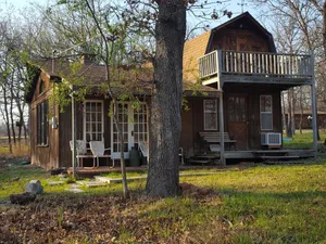 Image of Cabin in the Woods - 10 minutes to Bartlesville