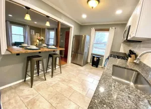 Image of Rustic Bungalow Near DT Ferndale and RO
