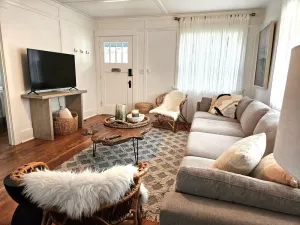 Image of Charming Beach Cottage, 2 blocks from the water!