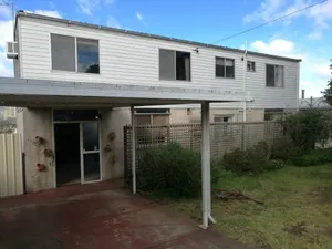 Image of A place with three and more bedrooms