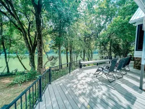 Image of Sleeps 18, Stunning Home, Breathtaking Views of The White River, New Furnishings