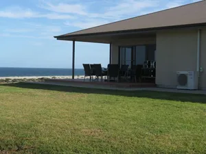 Image of 5iveHeadz Coastal Lifestyle Getaway - Tumby Bay\/Lipson