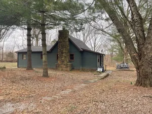Image of Country, hideaway cabin close to town, 15 minutes from wineries