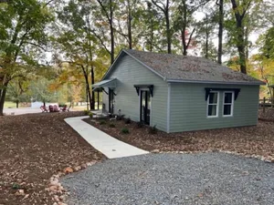 Image of 3 Bedroom Cottage with feel of being in nature.