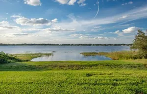 Image of Lakefront Fishing\/Kayaking\/Boating House