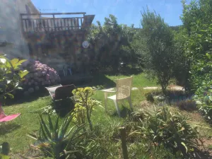 Image of 2 bedroom house with garden and direct access to the beach