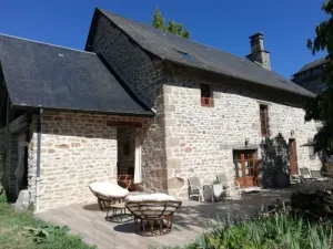 Image of Restored 19th-century farmhouse between nature and village with all amenities.