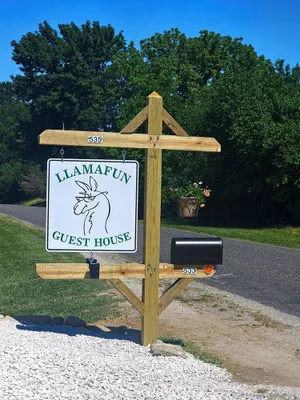 Image of COUNTRY HOME WITH LLAMAS JUST OUTSIDE THE WINDOWS!