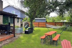 Image of Large Yard, Deck + Stock Tank Pool