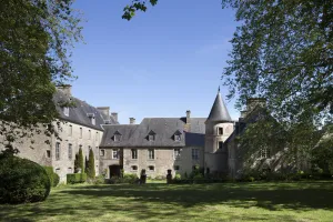Image of Historical cottage at the château d'Hémevez