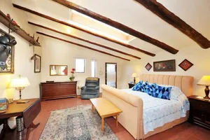 Image of Quiet Setting For Two\/relaxing sun room\/5 miles to Plaza