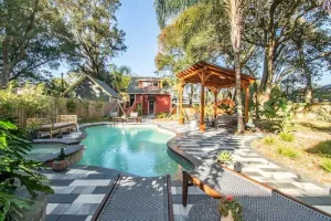 Image of Unique studio w pool spa & gardens near downtown