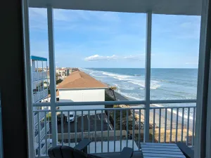 Image of Oceanfront Oasis - 2br2ba Direct Oceanfront!