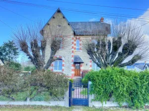 Image of Charmant Gîte à Sepmes: Jardin Privé, Accès Wifi, Proche Châteaux de la Loire et Vignobles - FR-1-381-552
