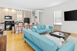 Image of HUGE 2 bedroom unit on Main Street