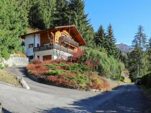Image of Wonderful private villa for 8 people with WIFI, TV, balcony and parking