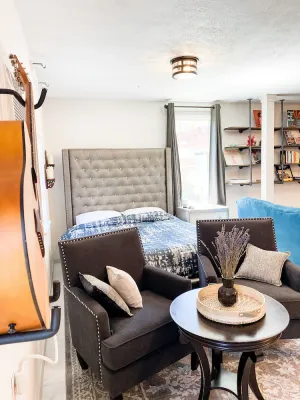 Image of Newly Renovated Texas Style Studio
