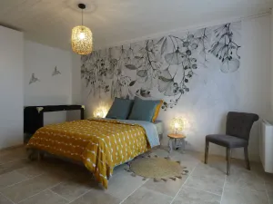 Image of Charming Cottage with Terrace, Garden & BBQ, Near Nature Trails & Close to Paris
