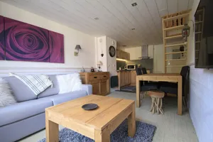 Image of Arcs 1800 Ski in\/ski out, close to amenities, quiet, wooded area, rated 4*.