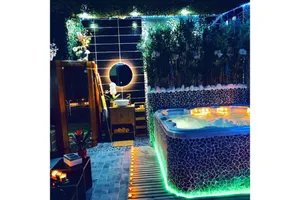 Image of Jungle Vibes 🌴 Jacuzzi - Private Sauna