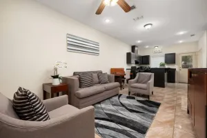 Image of Nest at Hummingbird 3 w King bed free parking  Patio