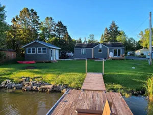 Image of Rainy Lake Outpost on the shoreline of beautiful Rainy Lake