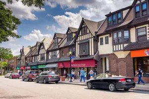 Image of Cozy 1B\/1B Cottage in Town Center Swarthmore w\/ Doorstep Parking!