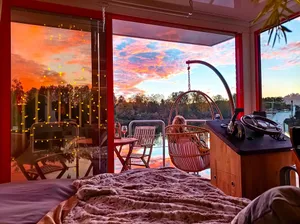Image of Suite Scandinave : Cocon d'amour sur l'eau avec SAUNA (vue) (40' Paris)